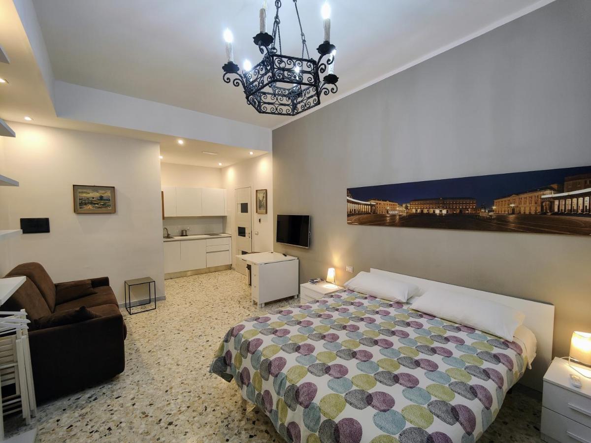 La Dimora Dell'Avvocato Apartment เนเปิลส์ ภายนอก รูปภาพ