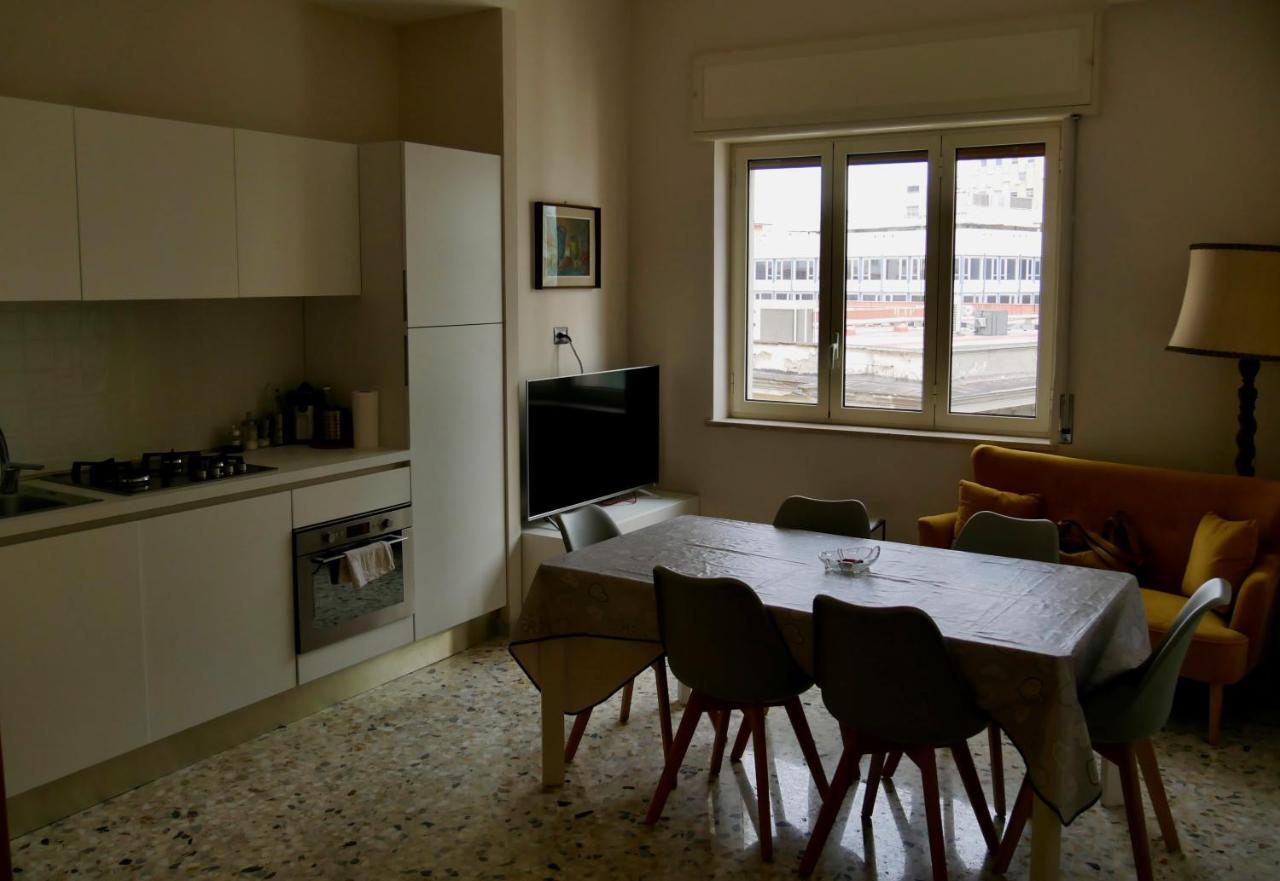 La Dimora Dell'Avvocato Apartment เนเปิลส์ ภายนอก รูปภาพ
