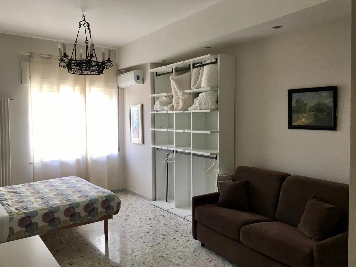La Dimora Dell'Avvocato Apartment เนเปิลส์ ภายนอก รูปภาพ