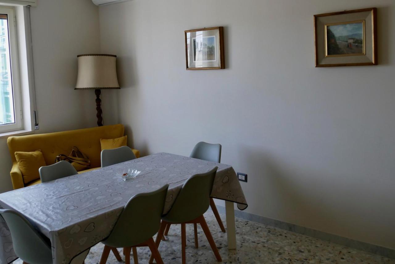 La Dimora Dell'Avvocato Apartment เนเปิลส์ ภายนอก รูปภาพ
